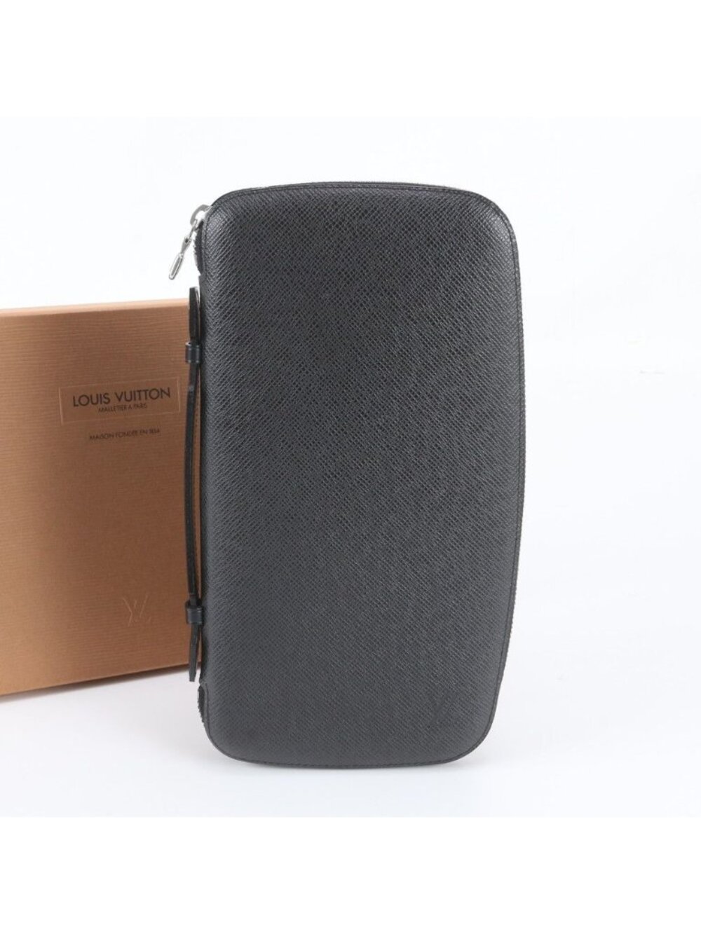 Louis Vuitton Taiga Organizer Ator Leather Clutch Business